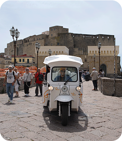 Tuk-in-Tour-Napoli-Castello-dell'Ovo